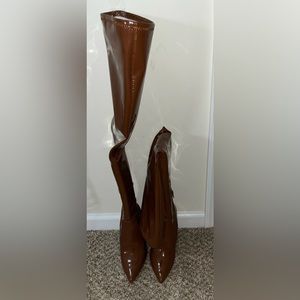 Women Steve Madden Patent Leather thigh high boots (size 8)
